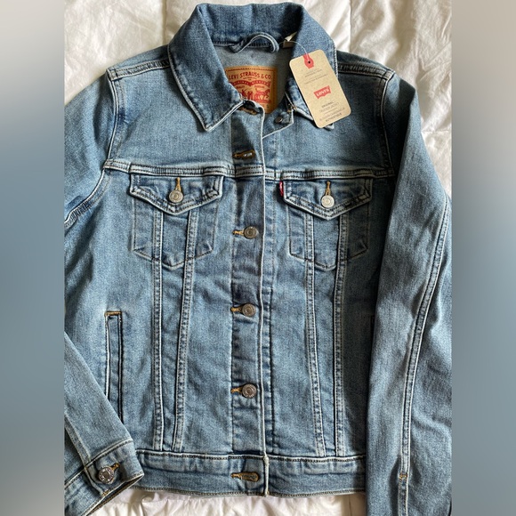 Levi's Light Blue Denim Trucker Jacket - Picture 6 of 14
